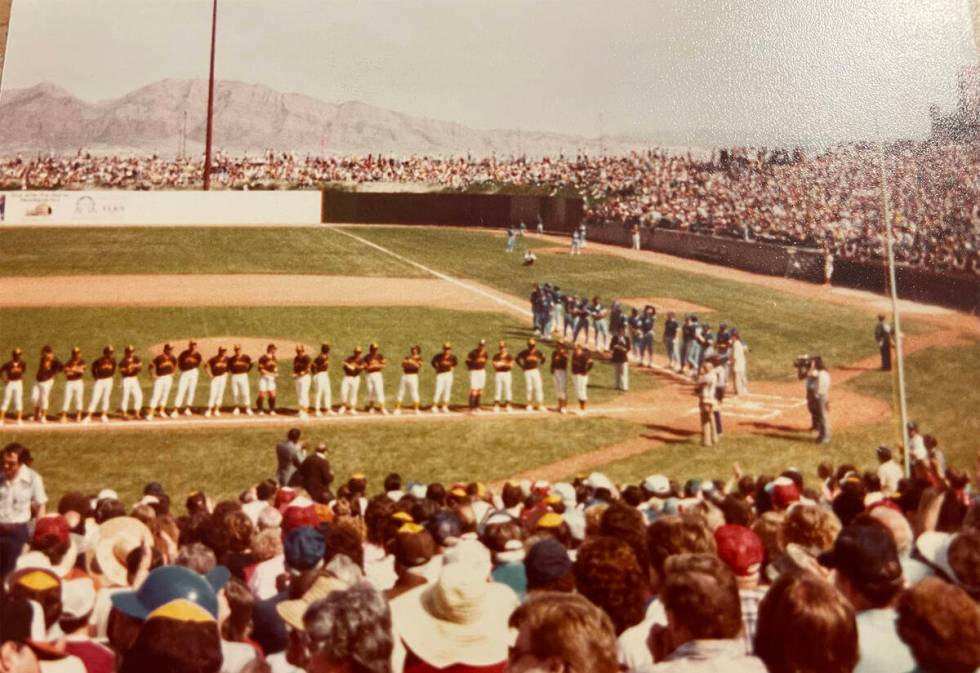 The San Diego Padres and Seattle Mariners mark the debut of Cashman Field, April 1, 1983. (Phot ...