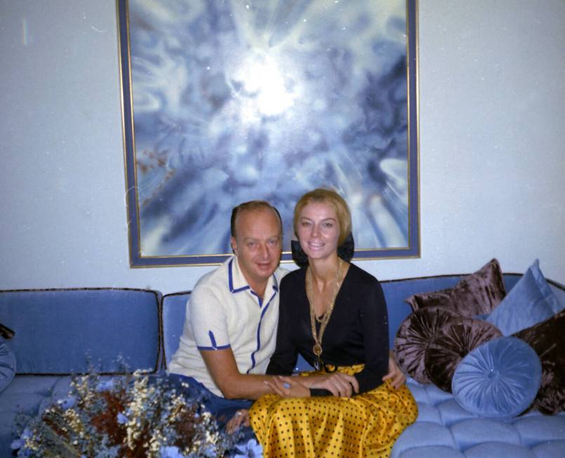 Casino executive Frank "Lefty" Rosenthal, left, sits next to his wife Geri Rosenthal in their L ...