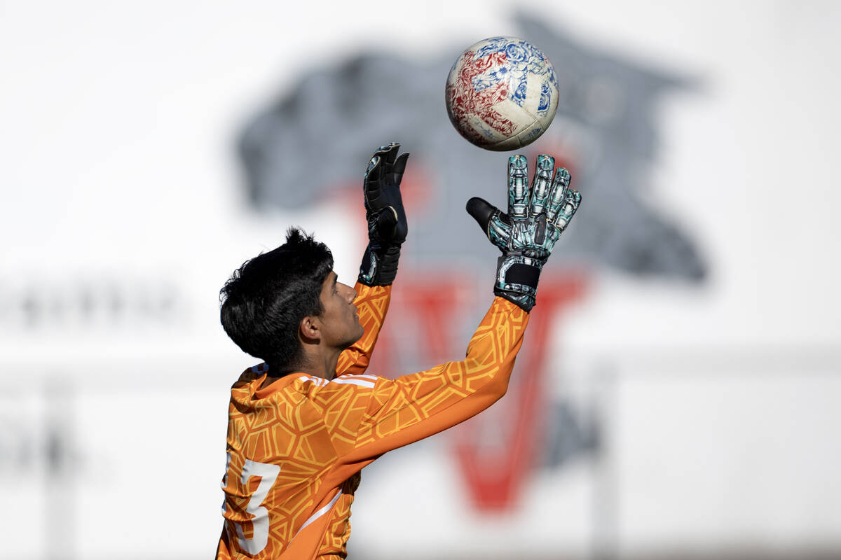 Las Vegas’ goalkeeper Byron Medina saves the ball on a Sunrise Mountain attempted goal d ...