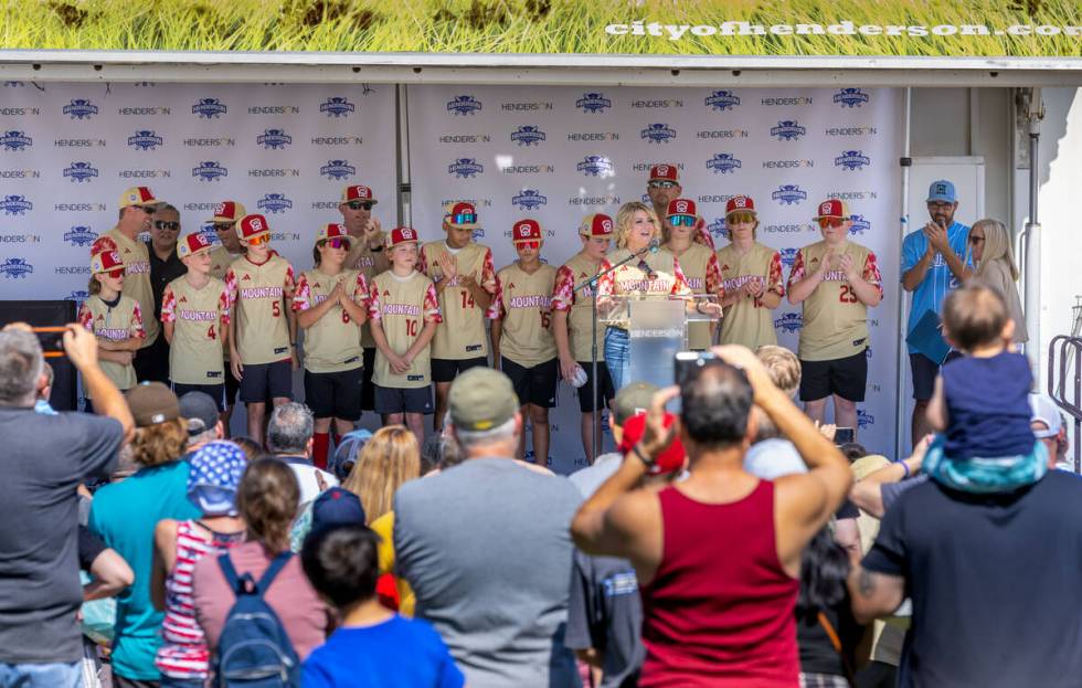 Mayor Michelle Romero speaks about the Henderson Little League team and coaches on stage at Cit ...