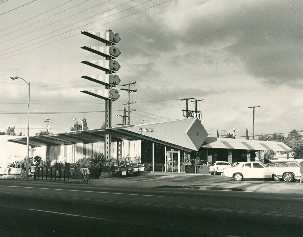 Norms restaurant on La Cienega Boulevard in Los Angeles is shown in the late 1950s. Norms plans ...