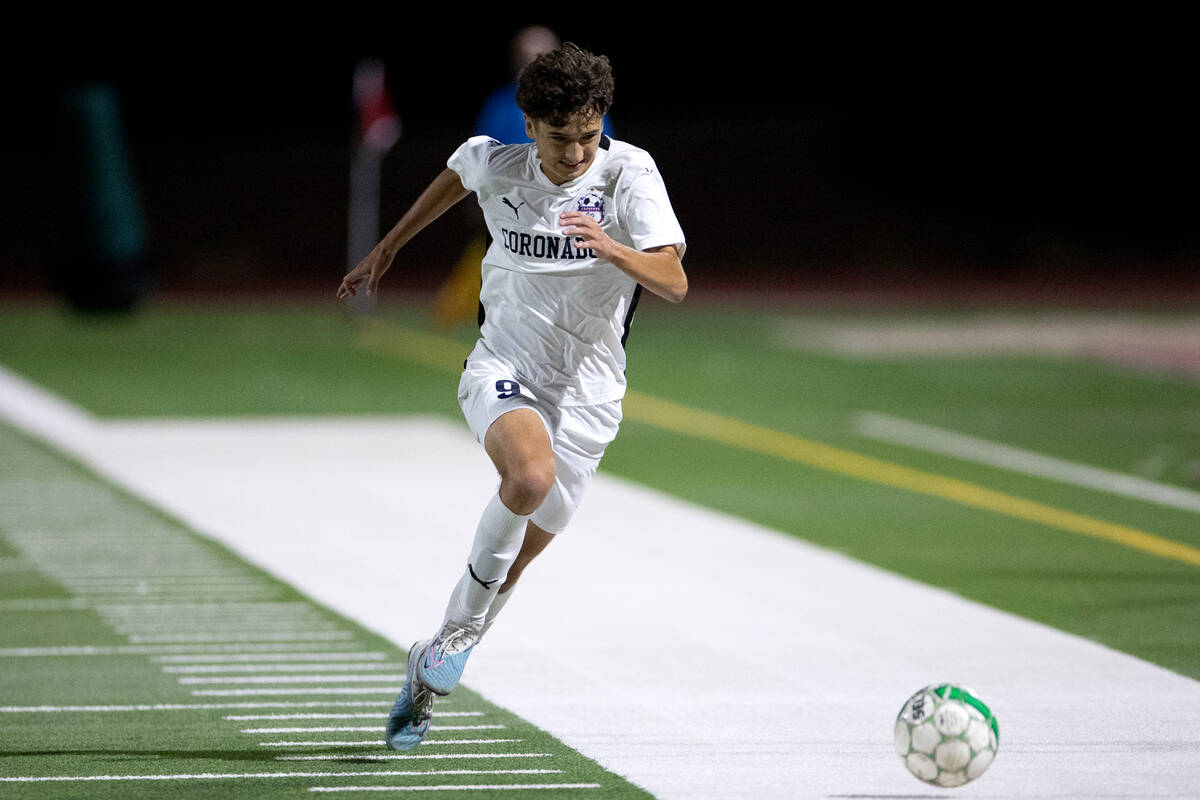 Coronado forward Connor Morgenthal (9) sprints after the ball during the second half of a boys ...