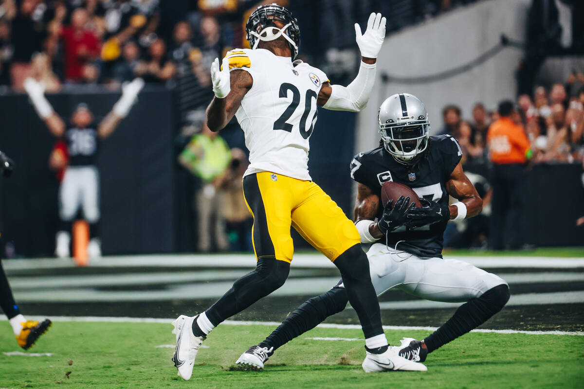 Pittsburgh Steelers cornerback Patrick Peterson (20) looks for the ball as Raiders wide receive ...