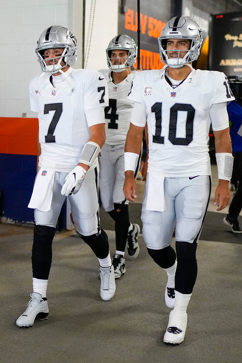 Las Vegas Raiders quarterback Jimmy Garoppolo (10), quarterback Brian Hoyer (7) and quarterback ...