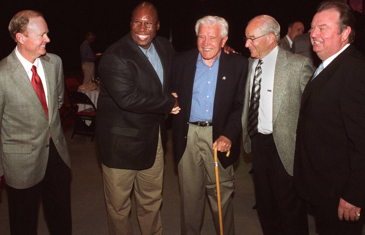 The 2004 inductees into the Southern Nevada Sports Hall of Fame, from left: Dwaine Knight, Gera ...