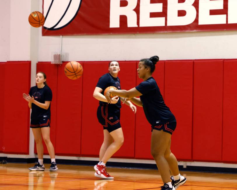 UNLV Lady Rebels Nneka Obiazor (1) passes the ball during team practice, on Friday, Oct. 6, 202 ...