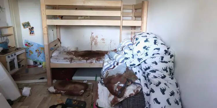 A blood-soaked bed in NIr Oz. (Oren Cohen photo)