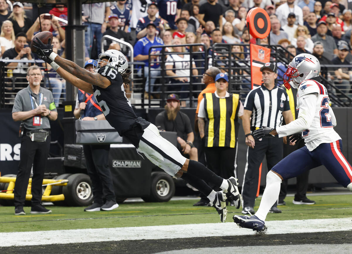 Las Vegas Raiders wide receiver Jakobi Meyers (16) dives but unable to catch the ball during th ...