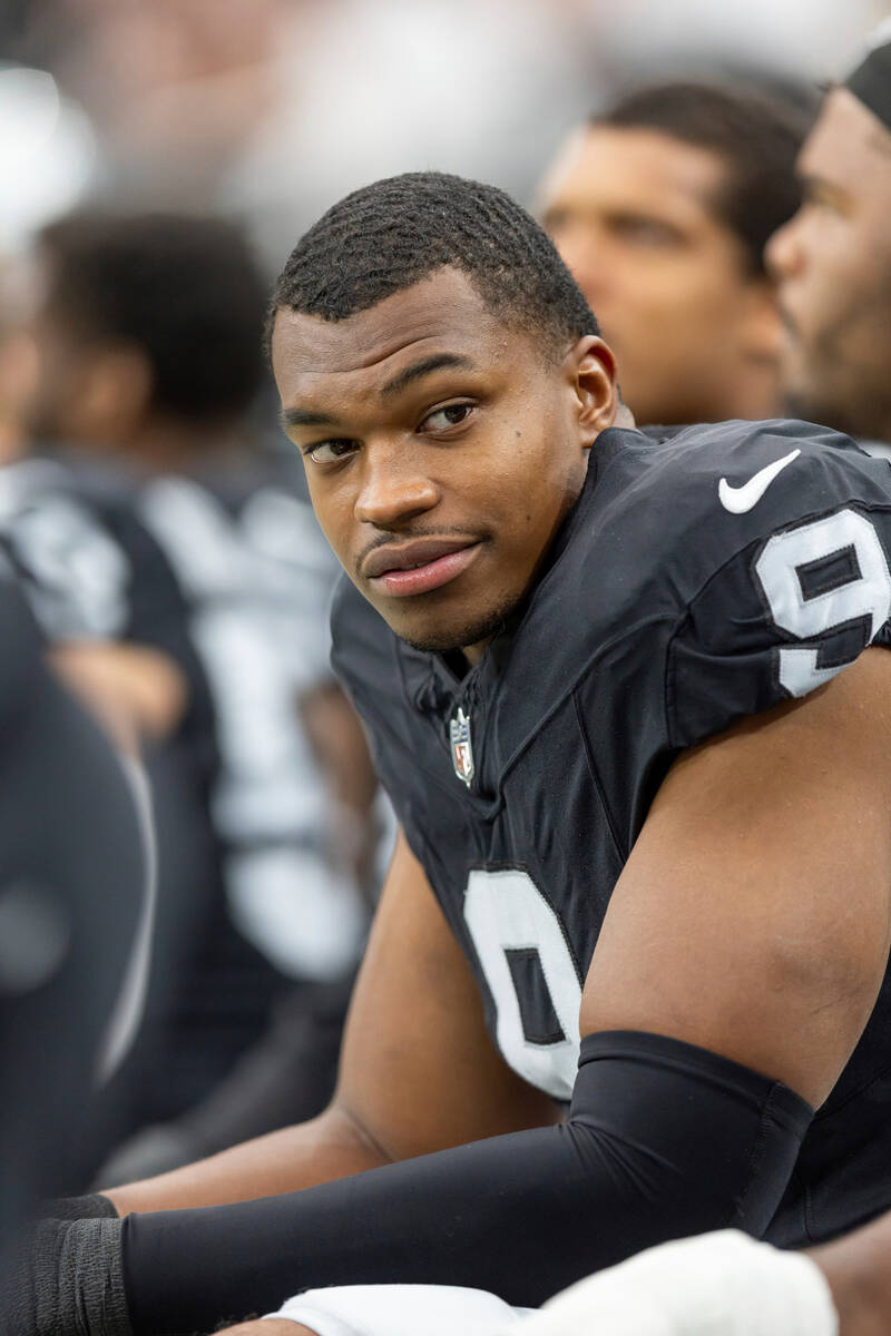 Las Vegas Raiders defensive end Tyree Wilson (9) against the New England Patriots in an NFL foo ...