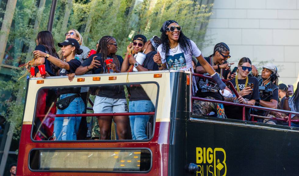 The Aces have fun with the fans during their championship parade Park Avenue to Toshiba Plaza a ...