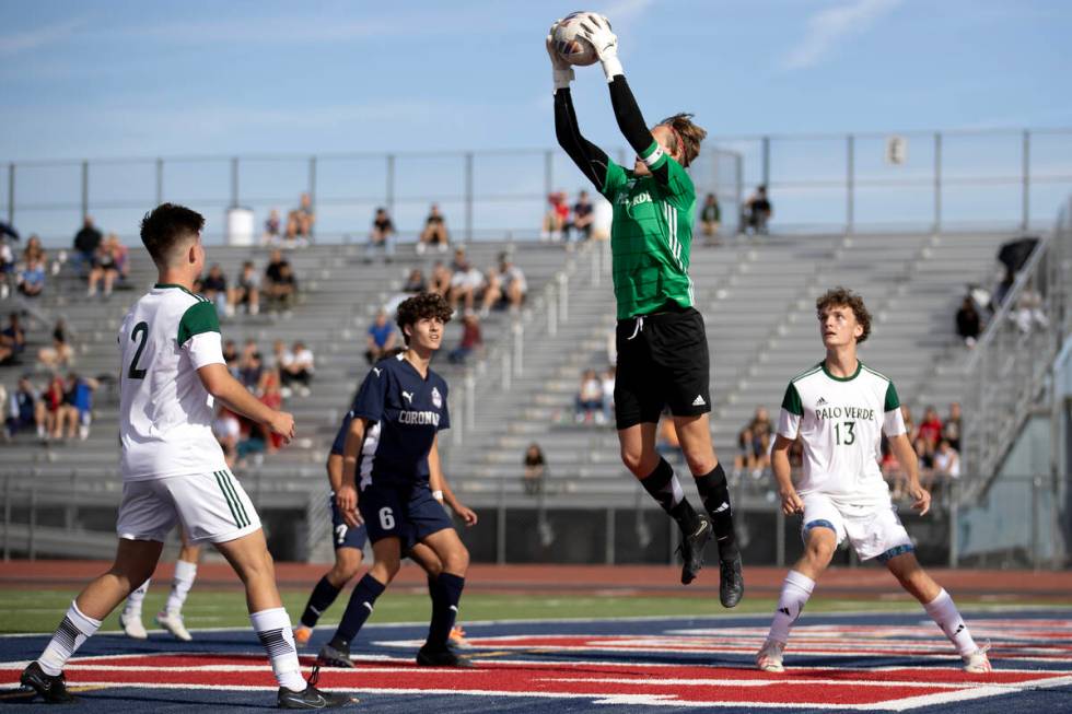 Palo Verde goaltender Henri Kettner saves the ball during the second half of a Class 5A Souther ...