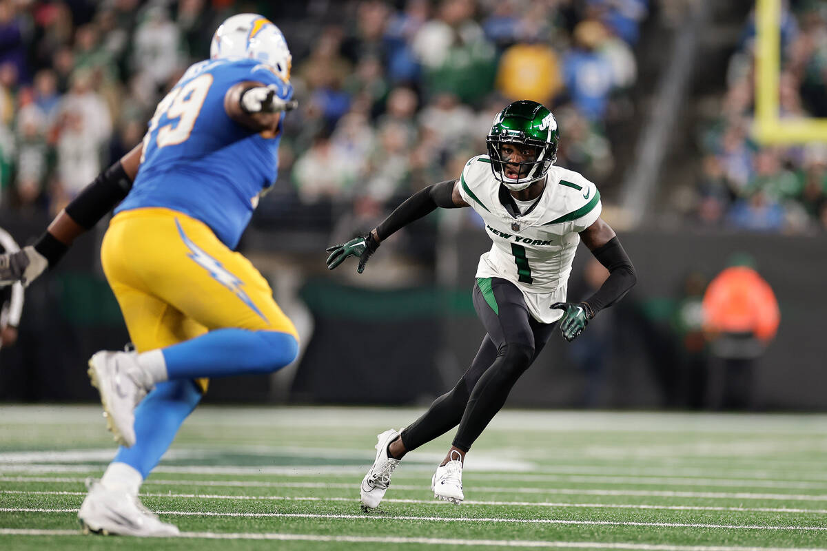 New York Jets cornerback Sauce Gardner (1) during the second half of an NFL football game again ...