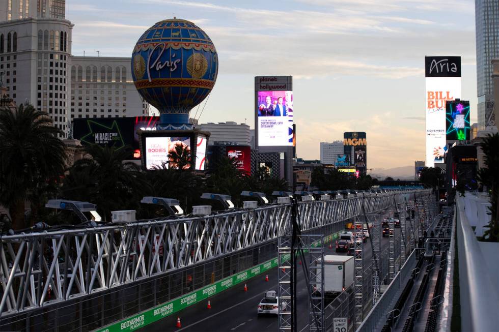 Traffic moves on Las Vegas Boulevard as seen from the grandstands at the Bellagio Fountain Club ...