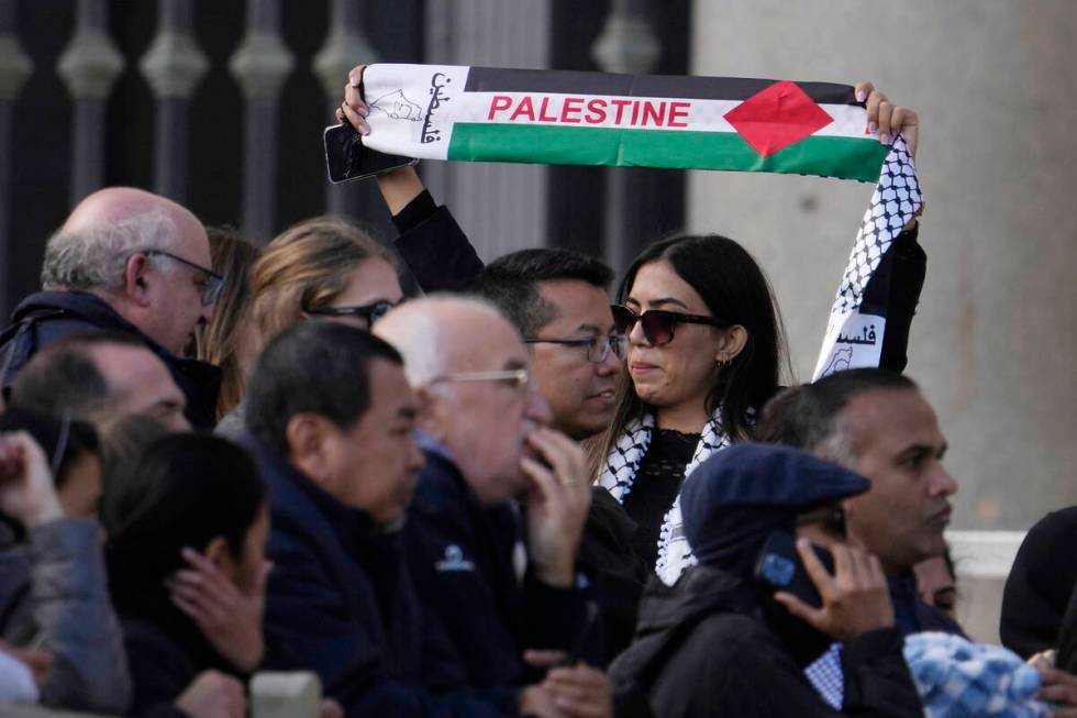 Members of Palestinian community attend at the Pope Francis' weekly general audience in St. Pet ...