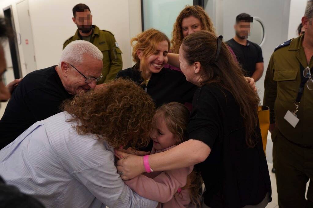 Six year-old Amelia Aloni and her mother Daniel are returned to Israel to the designated comple ...