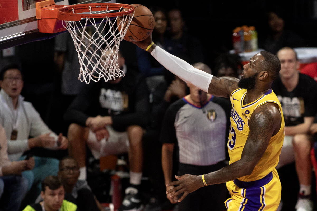 Los Angeles Lakers forward LeBron James (23) shoots against the New Orleans Pelicans during the ...