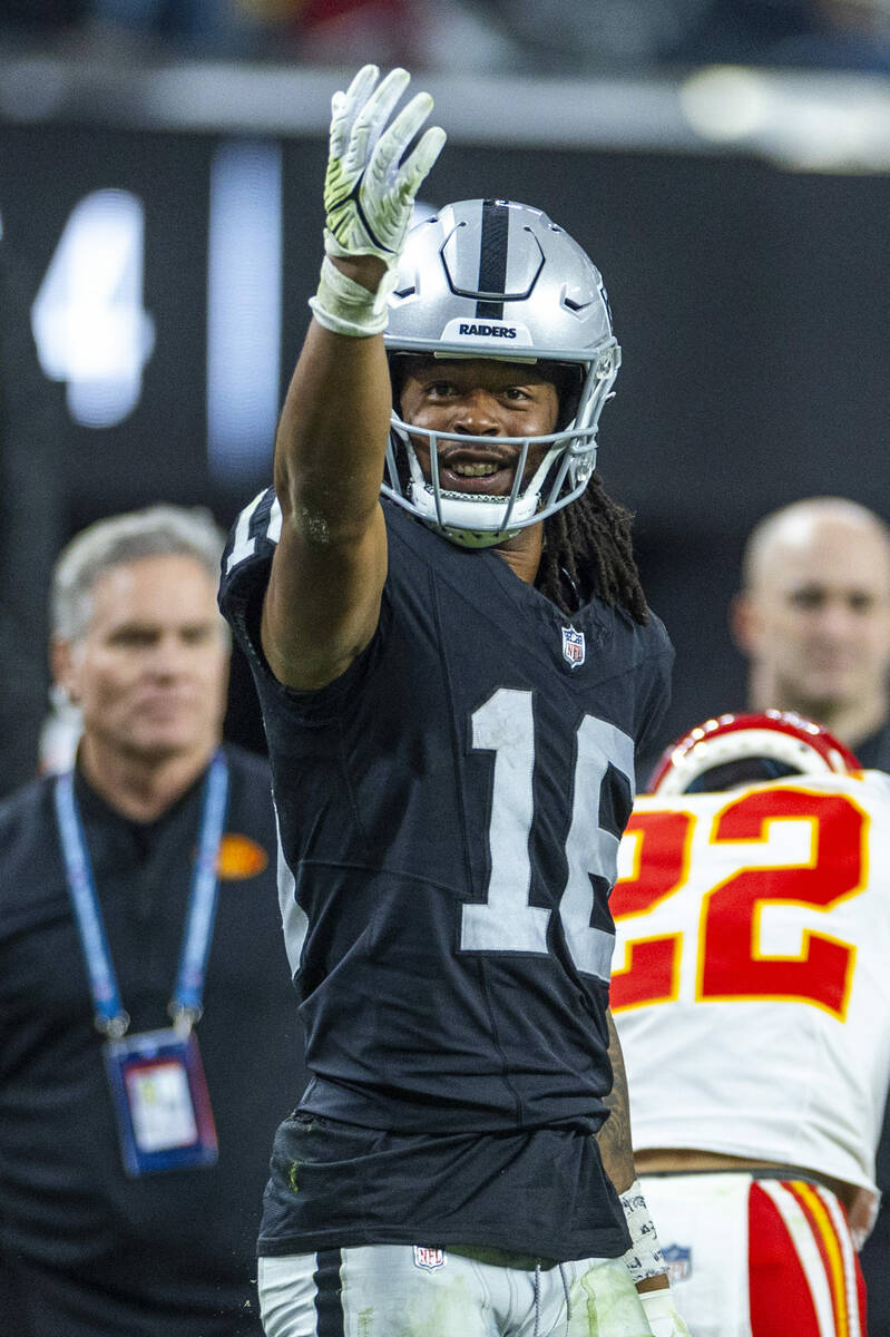 Raiders wide receiver Jakobi Meyers (16) signals a first down against the Kansas City Chiefs du ...