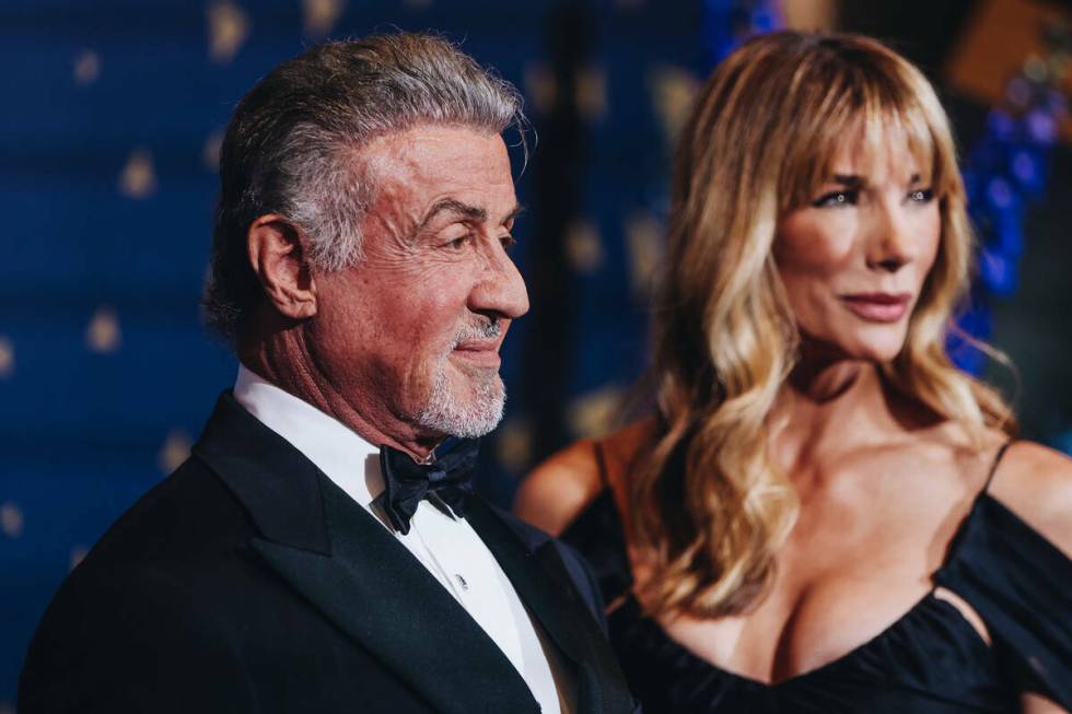 Sylvester Stallone camina por la "alfombra Bleau" del Fontainebleau el miércoles 13 de diciemb ...