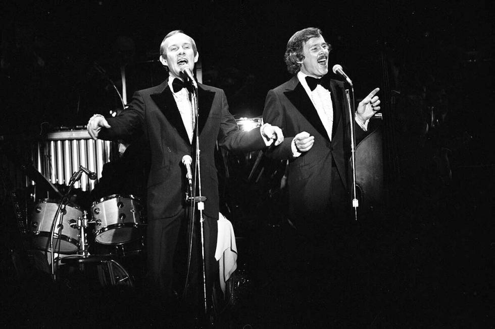 The Smothers Brothers on stage at the Riviera on May 1, 1975. (David Lees/Las Vegas News Bureau)