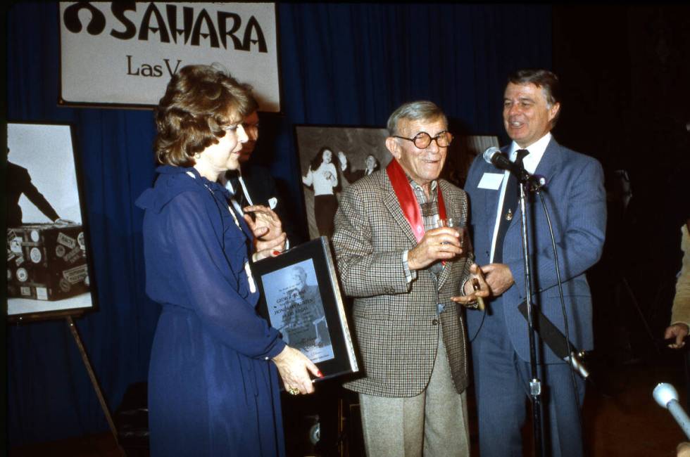 George Burns' 80th birthday party at the Sahara with Tom Smothers, Carol Channing and Robert Go ...