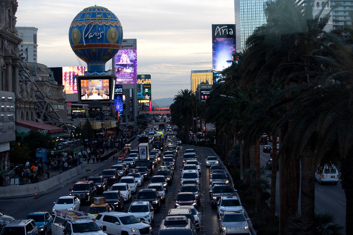 Traffic clogs Las Vegas Boulevard ahead of the New Year’s Eve celebration on Friday, Dec ...