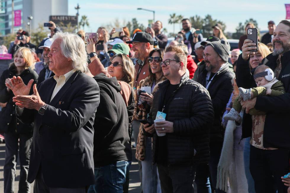 Clark County Commissioner Tick Segerblom and others applaud the competitors at the Siegel&#x201 ...