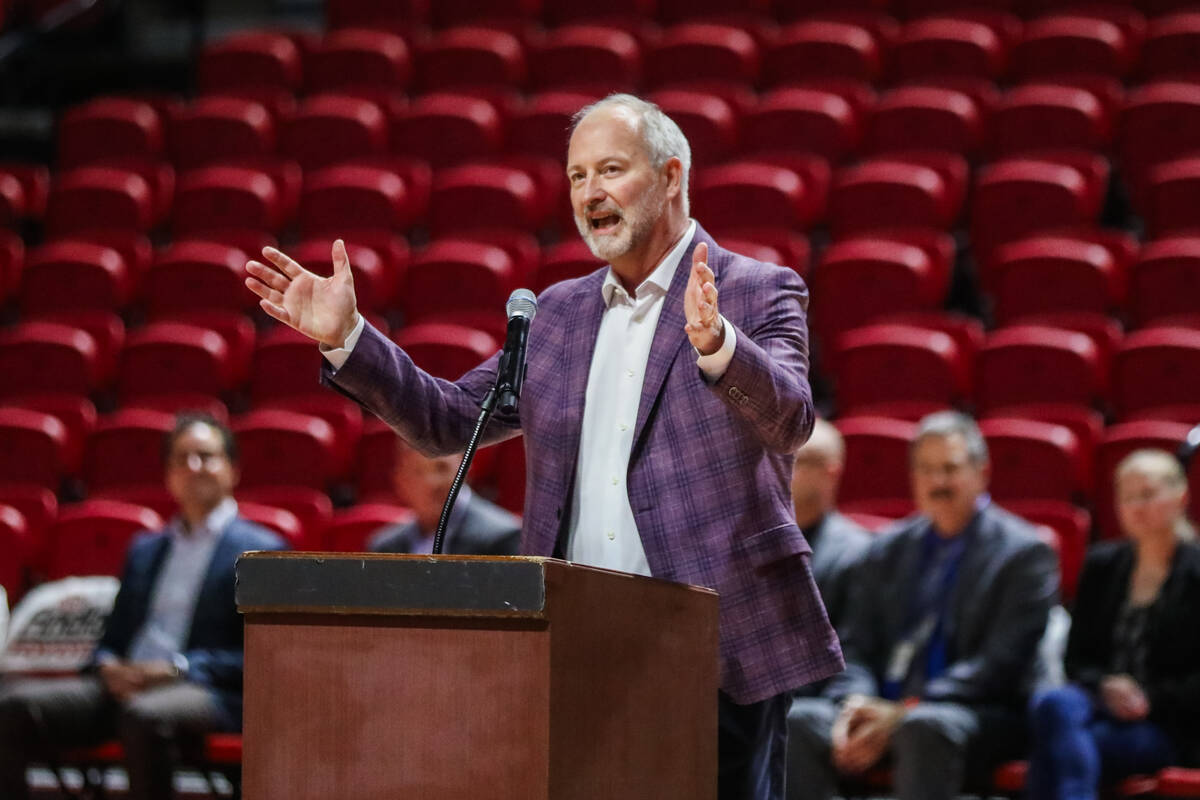 President and CEO of the Las Vegas Convention and Visitors Authority Steve Hill welcomes hundre ...