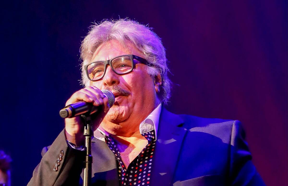 Tony Orlando accepts the Mohegan Sun Arena Casino of the Year award at the 13th Annual ACM Hono ...