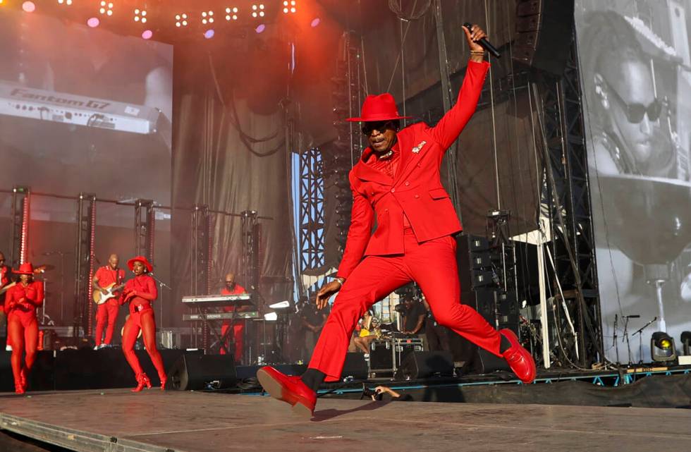 Ne-Yo performs during the Lovers & Friends music festival on Saturday, May 14, 2022, in Las ...