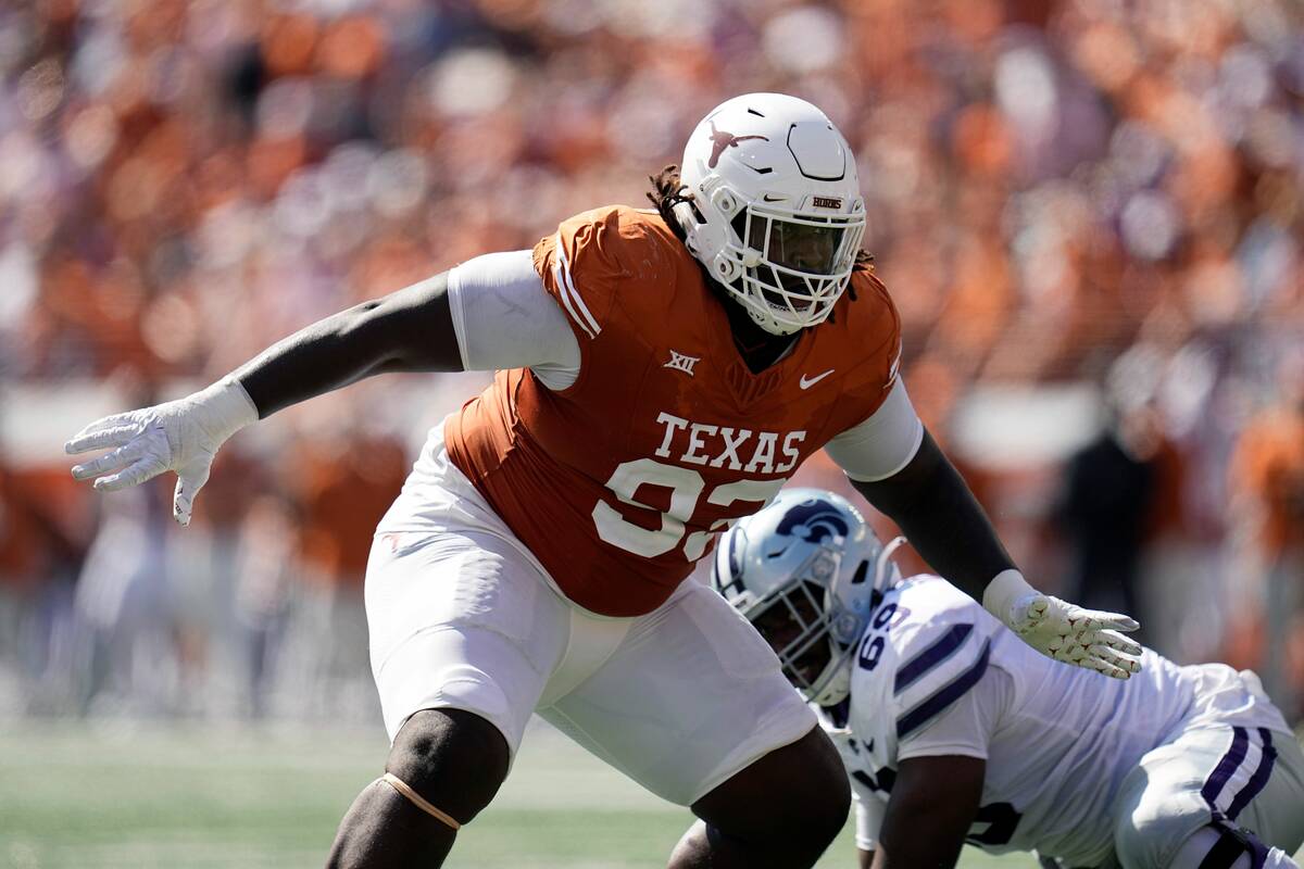 Texas defensive lineman T'Vondre Sweat (93) during the second half of an NCAA college football ...