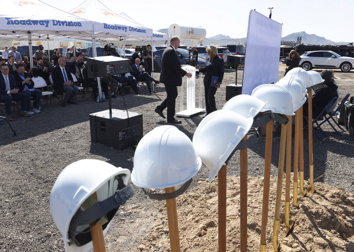 North Las Vegas Mayor Pamela Goynes-Brown, right, introduces former Mayor John Lee at the groun ...