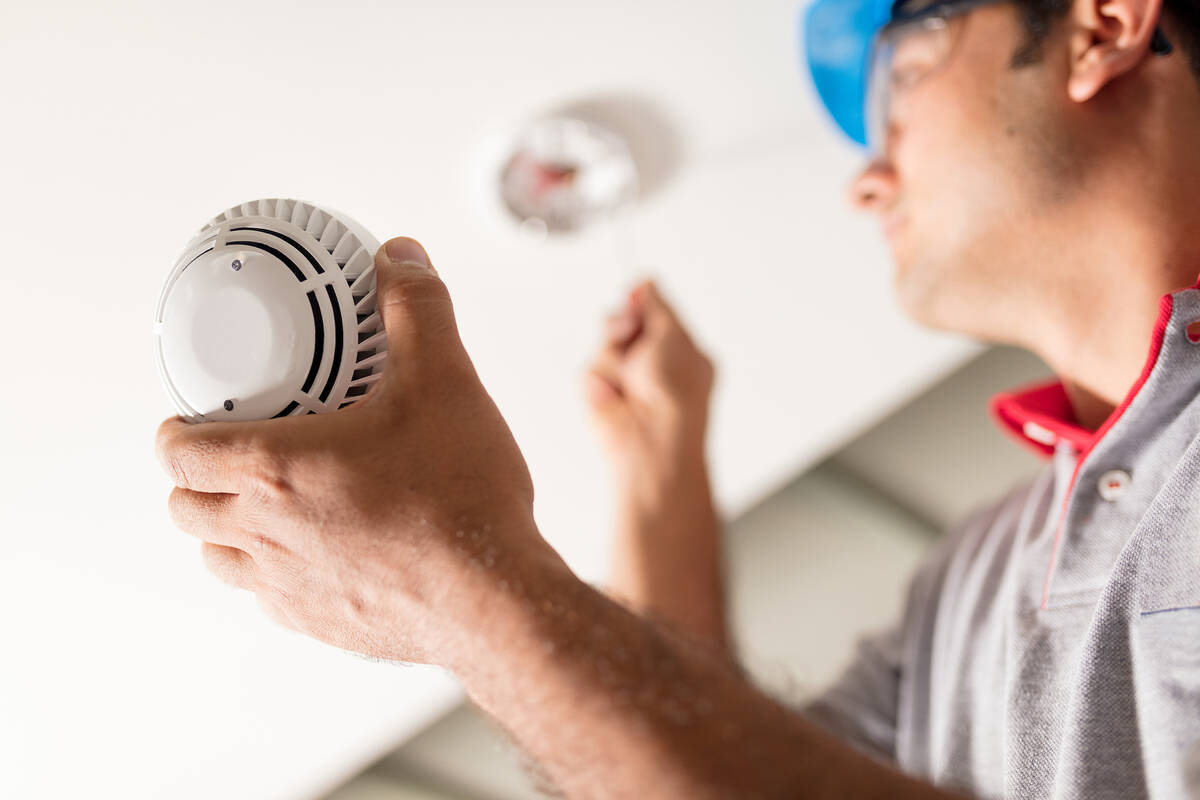 Clark County is urging residents to change their smoke detector batteries this weekend in conju ...