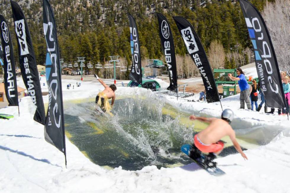 Pond skimming skiing at Lee Canyon (Lee Canyon)