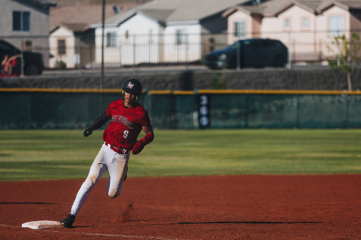 Las Vegas’ Tommy Vibabul (9) runs to third base during a baseball game between Faith Lut ...