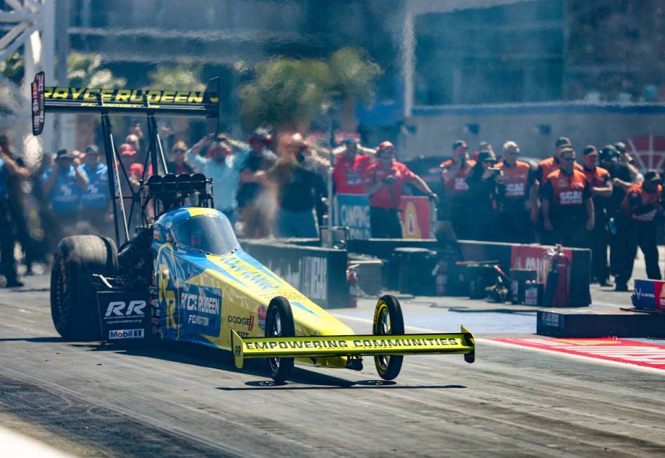 Top fuel driver Tony Stewart sets off to race during day three of NHRA 4-Wide Nationals at the ...