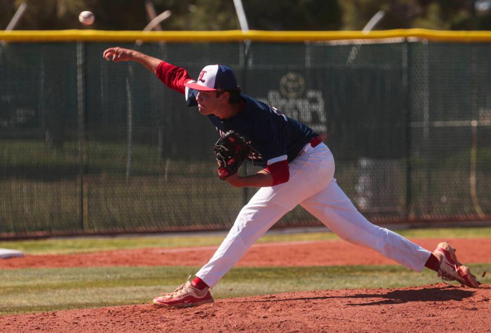 Liberty’s Dominic Ostolaza (33) pitches to Spring Valley during a baseball game at Liber ...