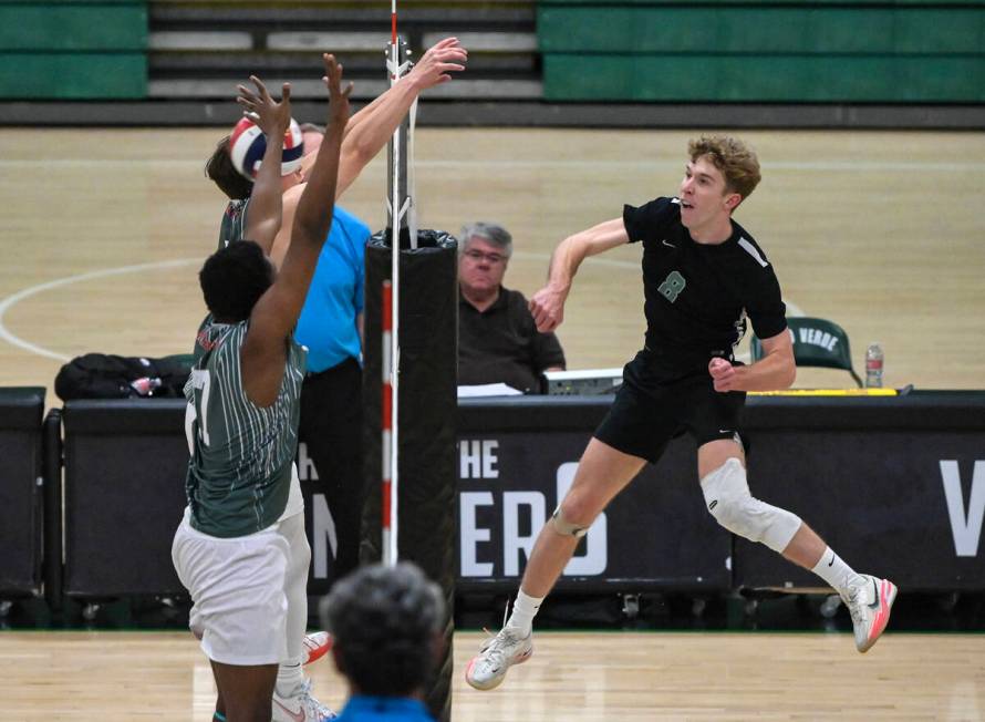 Palo Verde’s Cole Manning gets a shot past Arbor View during an NIAA volleyball game Tue ...