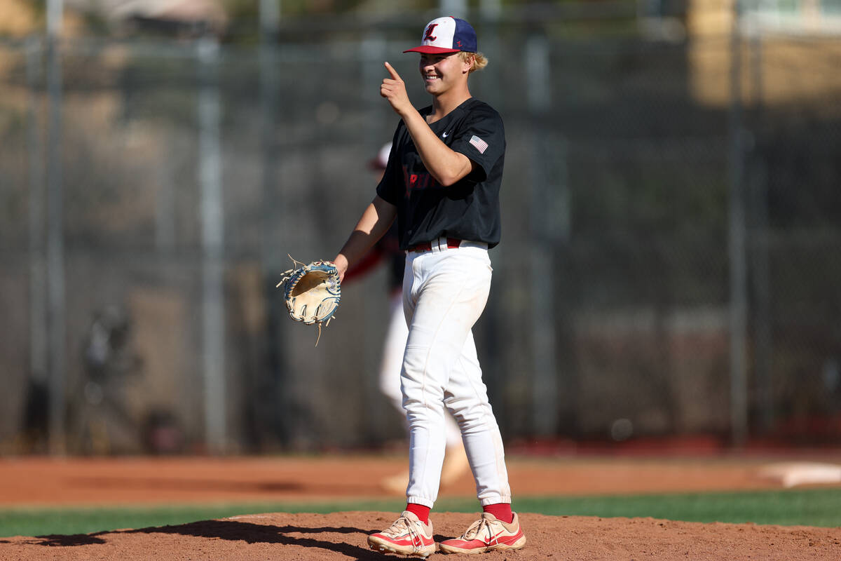 Liberty's Cayden Rodgers-Ramirez (4) gestures to his outfielders after they made an out on Las ...