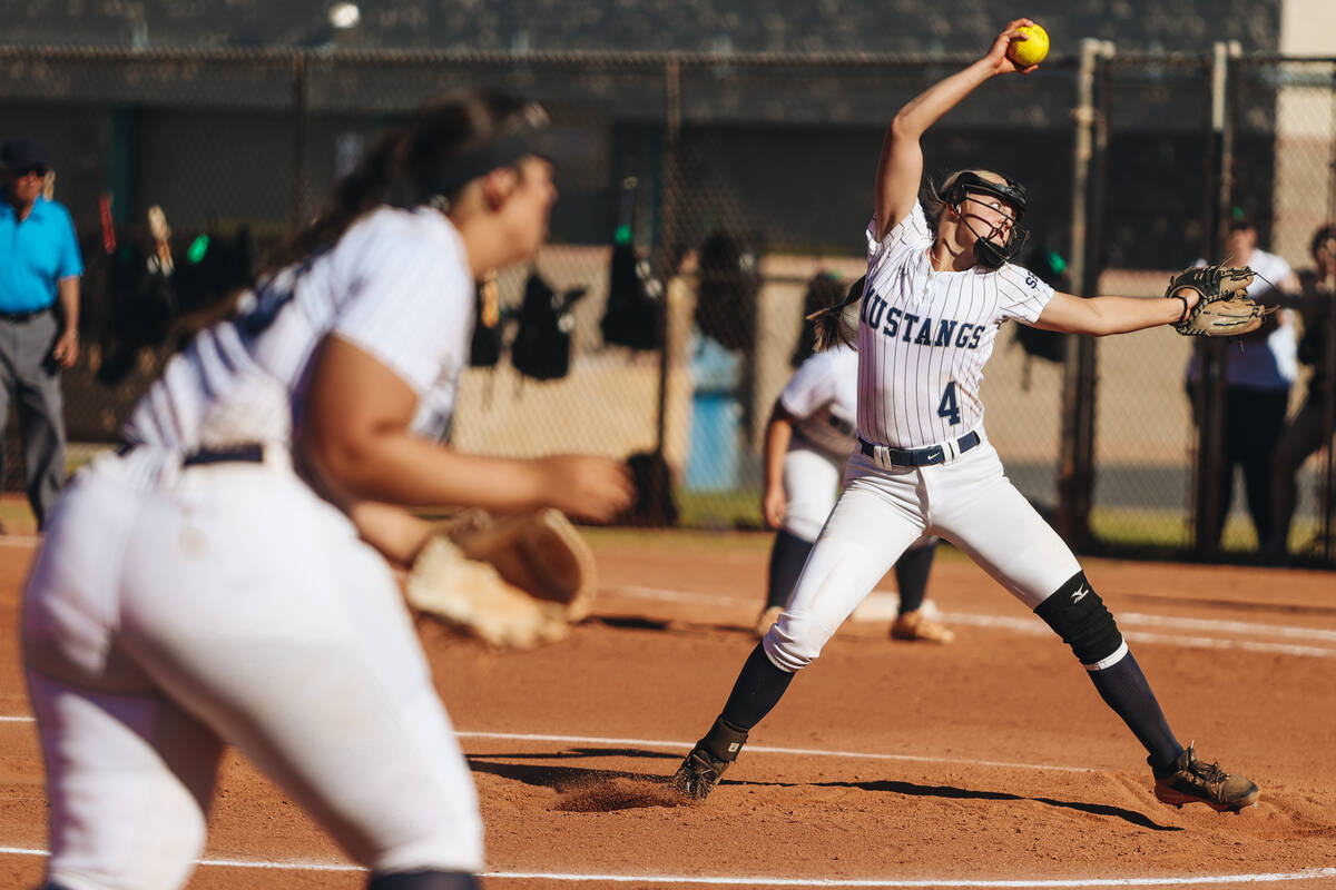 Shadow Ridge pitcher Josslin Law (4) readies herself to pitch the ball during a Class 5A Southe ...