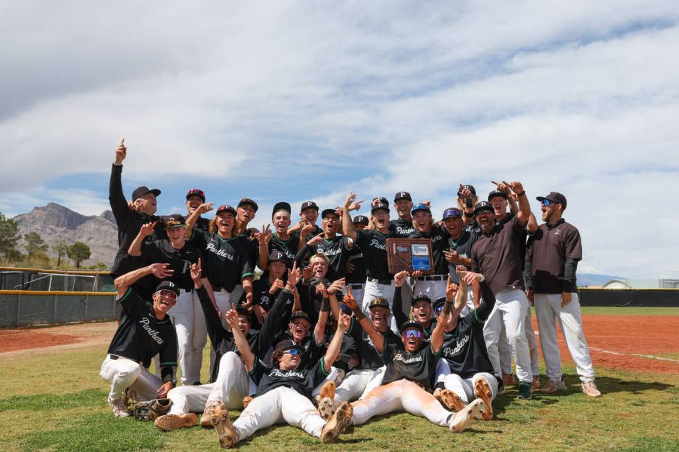 Palo Verde poses for a photo after winning a Class 5A high school baseball Southern Region titl ...