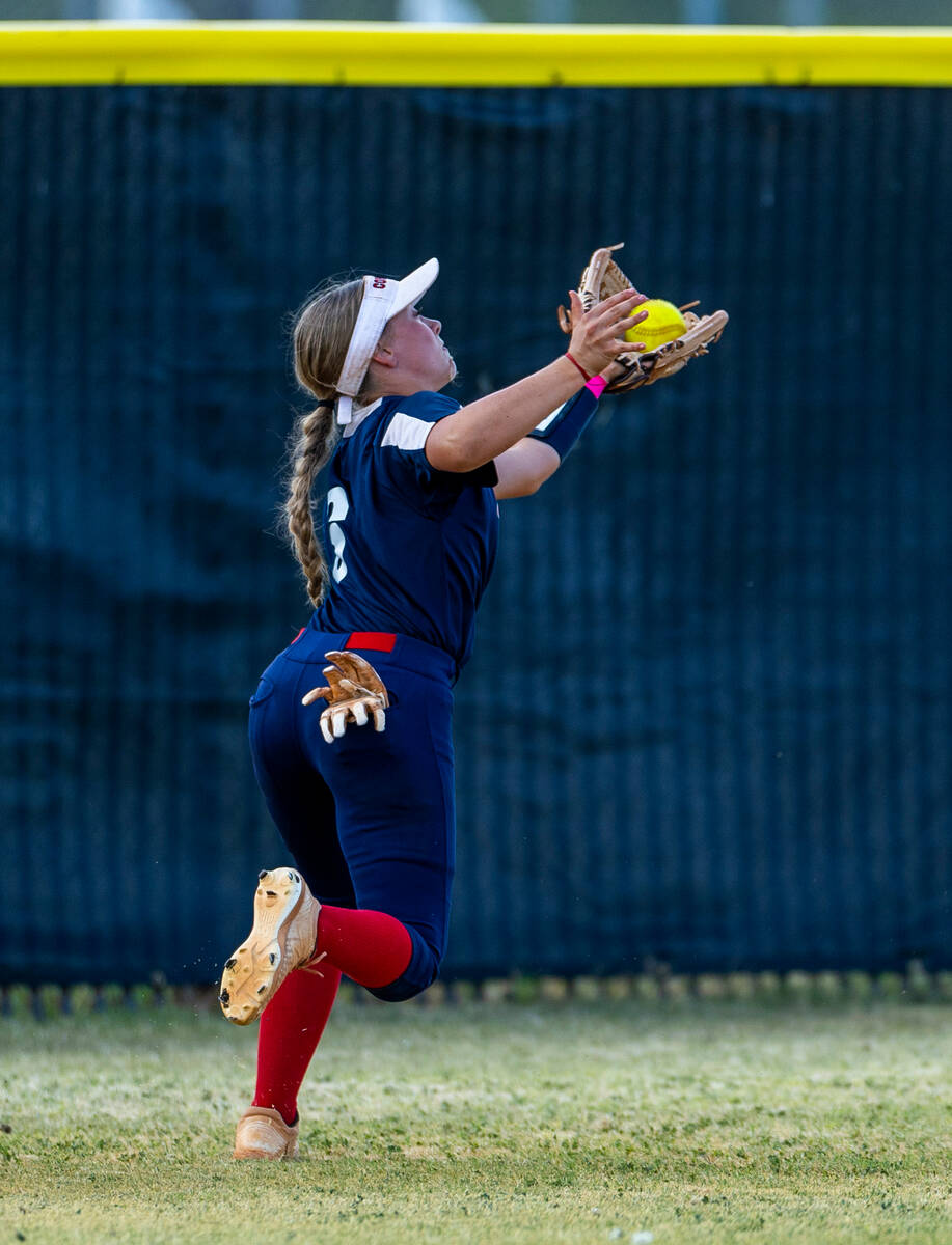 Coronado outfielder Sophie Bendlin (6) runs down a long fly ball against Palo Verde during the ...