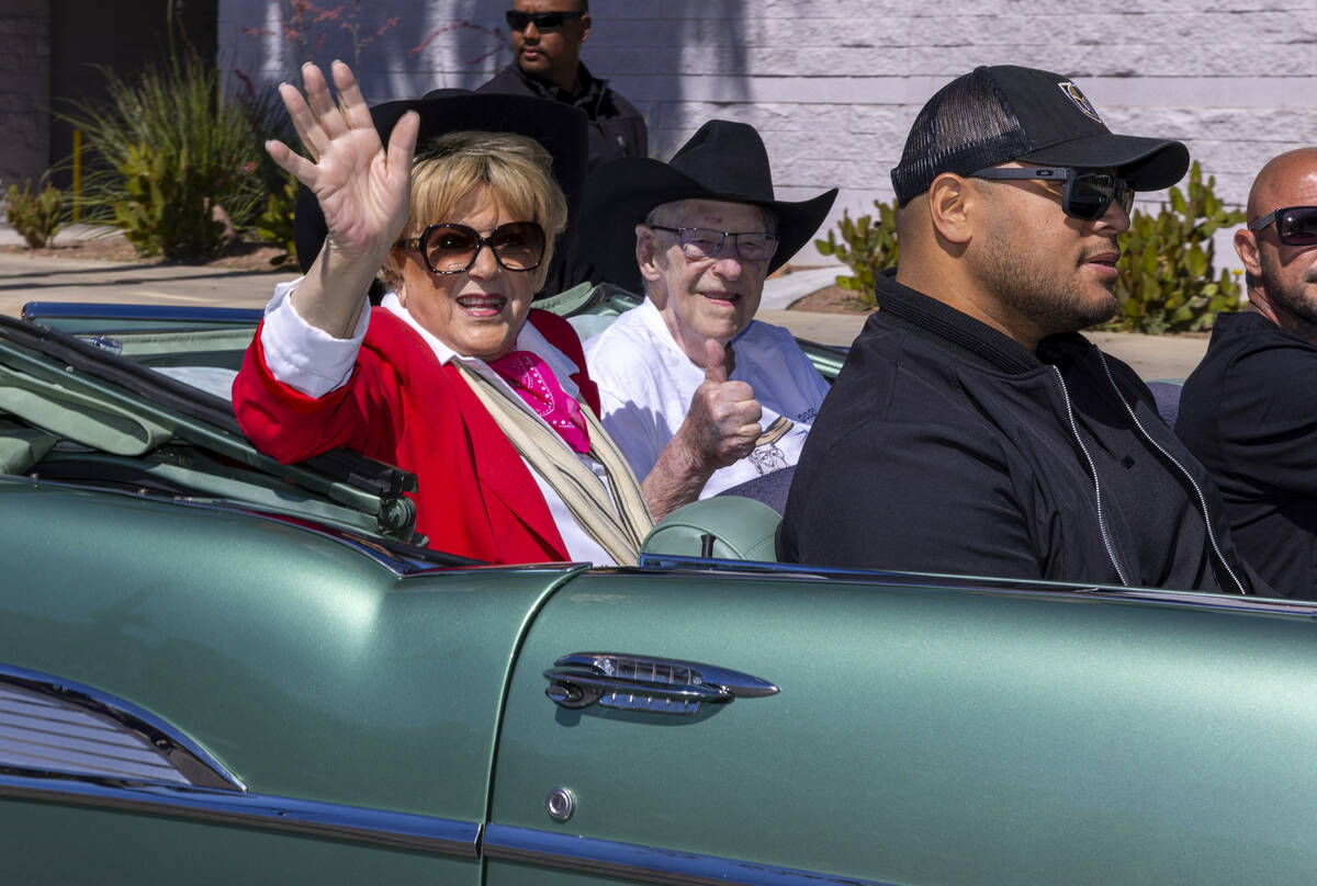 Mayor Carolyn Goodman and husband Oscar greet the crowd during the Helldorado Parade moving up ...