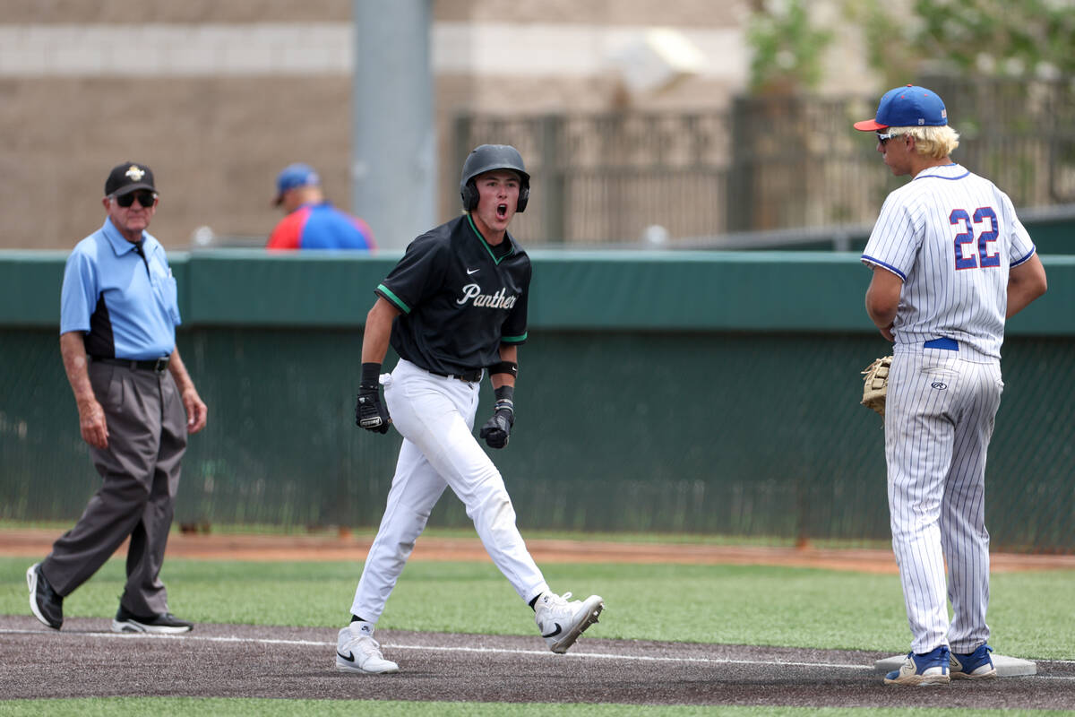 Palo Verde outfielder Jace Jefferies (4) celebrates after hitting a single while Reno’s ...