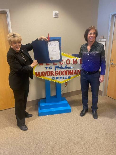 Las Vegas Mayor Carolyn Goodman is shown with veteran Neil Diamond tribute artist Rob Garrett o ...