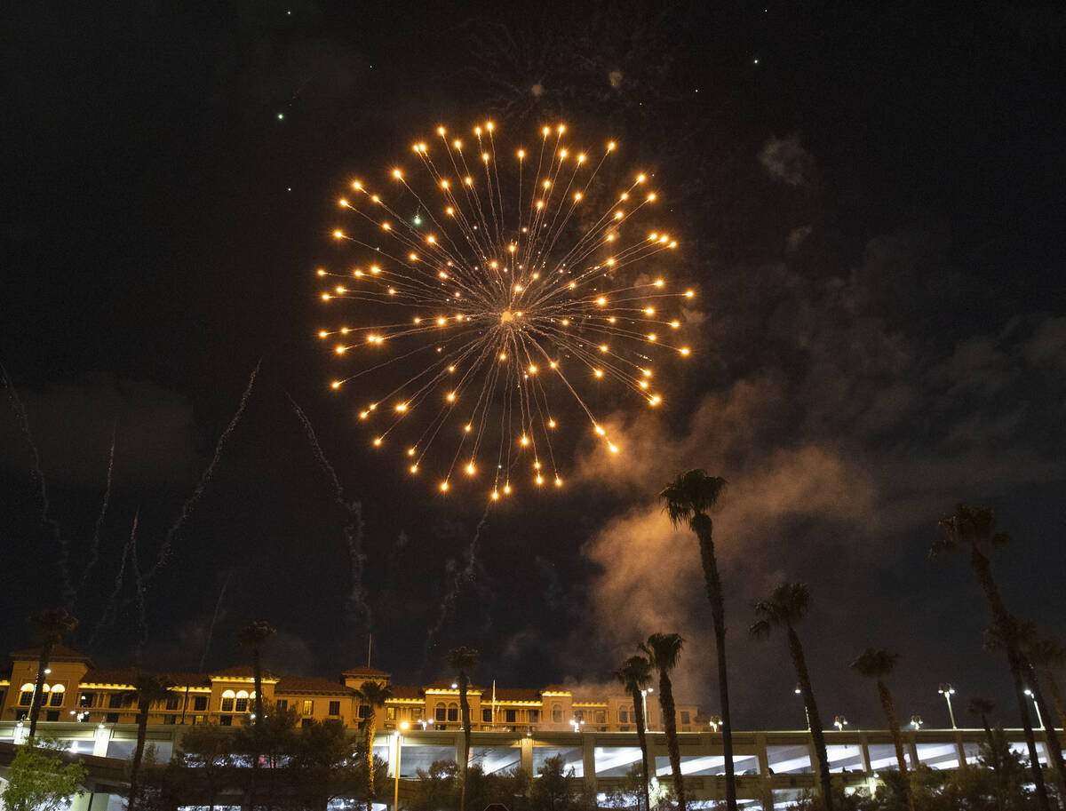 Fireworks go off above Green Valley Ranch on Sunday, July 4, 2021, in Henderson. (Bizuayehu Tes ...