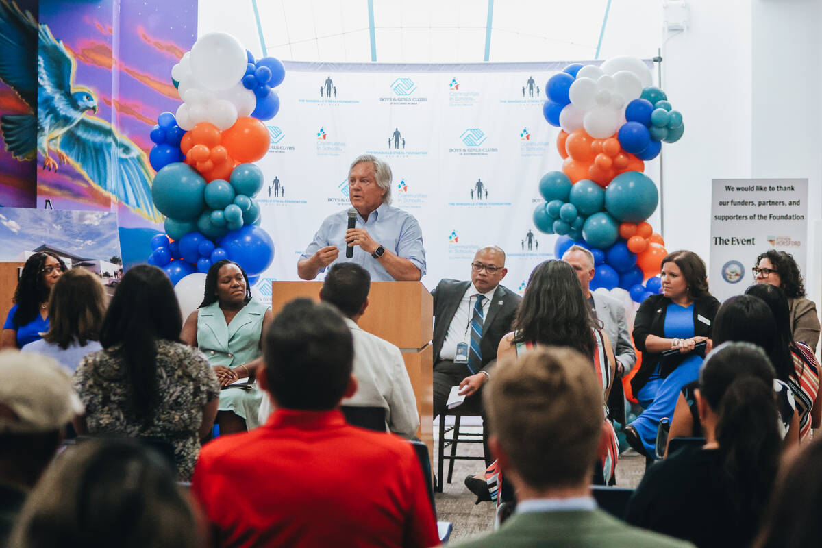 Clark County Commissioner Tick Segerblom addresses a crowd during the Shaq-to-School event at M ...