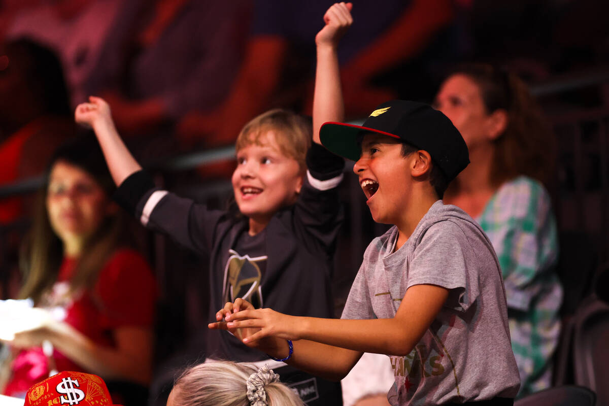 Young fans cheer for the Vegas Knight Hawks during an IFL (Indoor Football League) game against ...