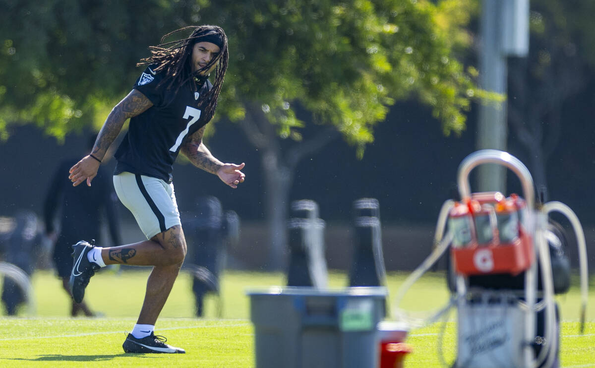 Raiders safety Tre'von Moehrig (7) runs sprints as he warms up during the second day of Raiders ...