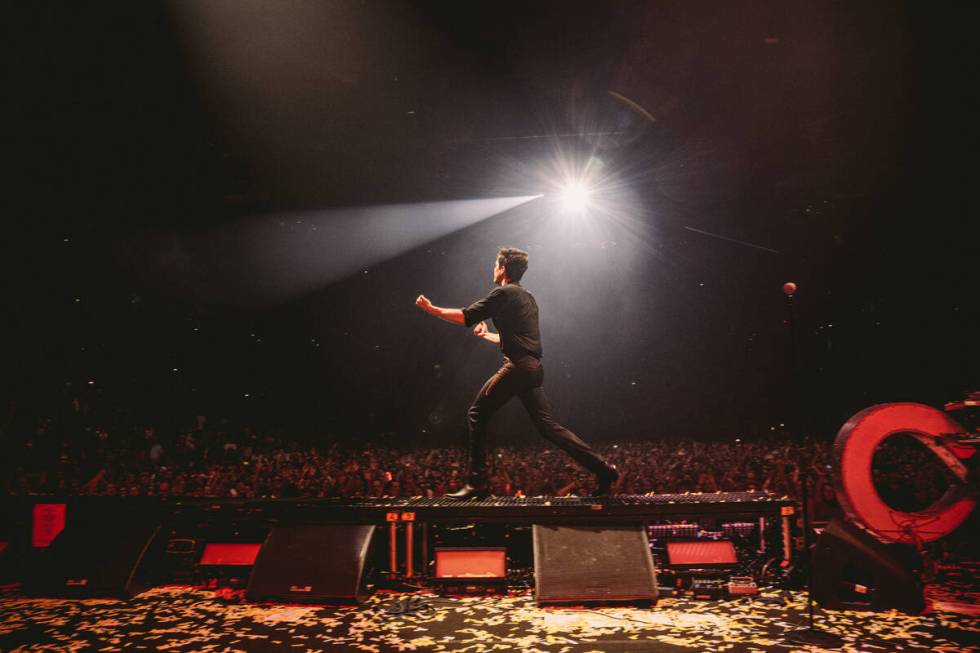 The Killers perform at T-Mobile Arena on Friday, Aug. 26, 2022. (@robloud)