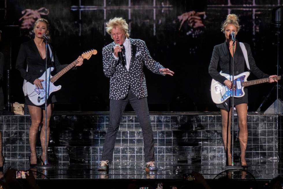 Rod Stewart performs at Ameris Bank Amphitheatre on Wednesday, Aug. 31, 2022, in Alpharetta, Ga ...